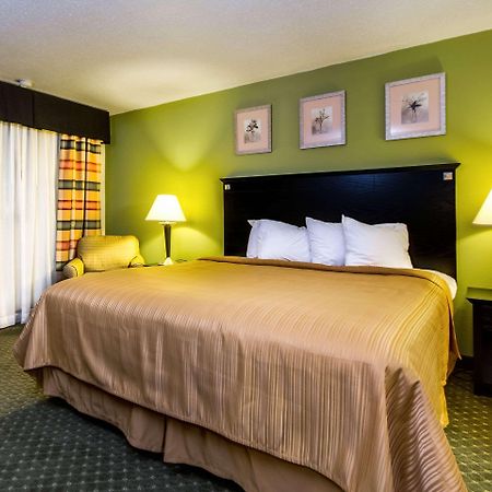 Quality Inn & Suites Moline - Quad Cities Exterior foto